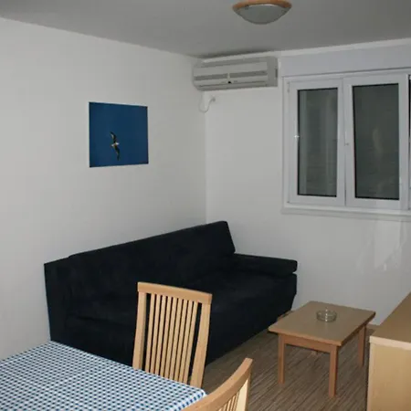 By The Sea Apartman *